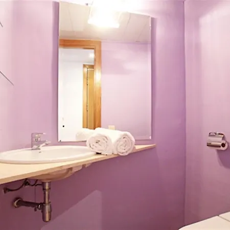 Stunning 4 Bedroom In Apartment